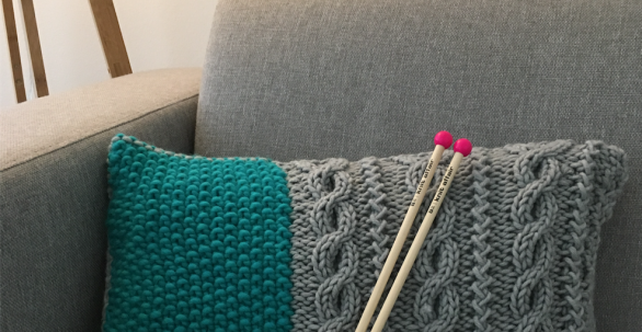 Giveaway Cushion & Knitting needles | Love for Wool & knit affair